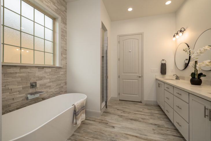 Master Bath - The Penny Floor Plan by N&B Homes - Amarillo, Texas